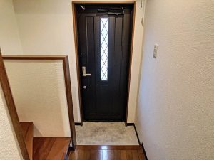 フラワーパーク南四十万　Ａ棟_０００Ｂ_その他画像6_玄関